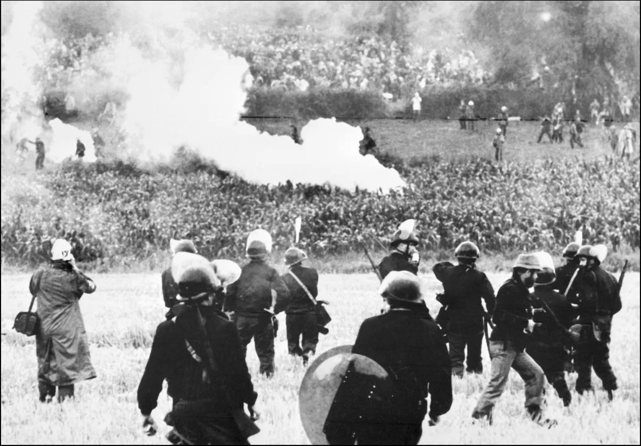 Manifestation Creys Malville contre superphenix 1977.jpg